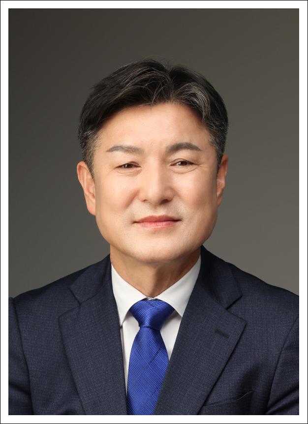 김동욱