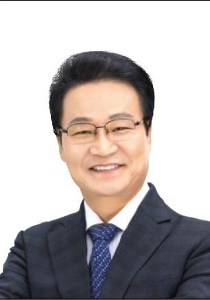 김용판