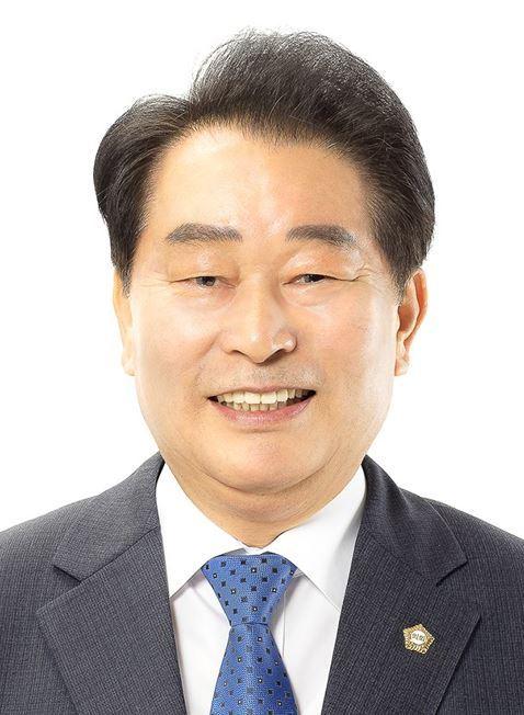 박종균