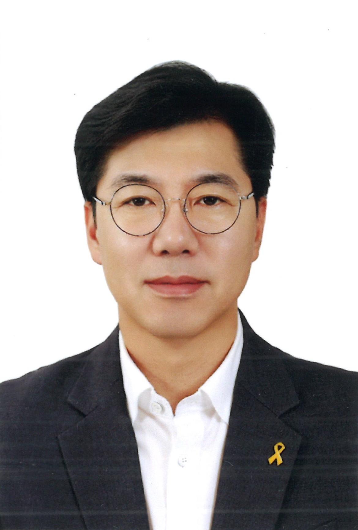 윤영일