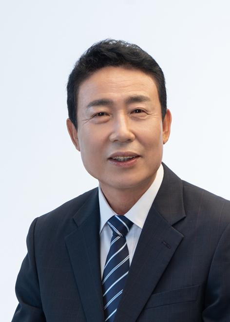 남일현