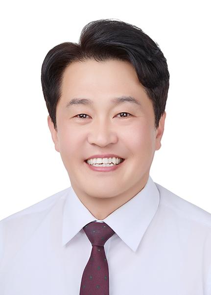 김보건