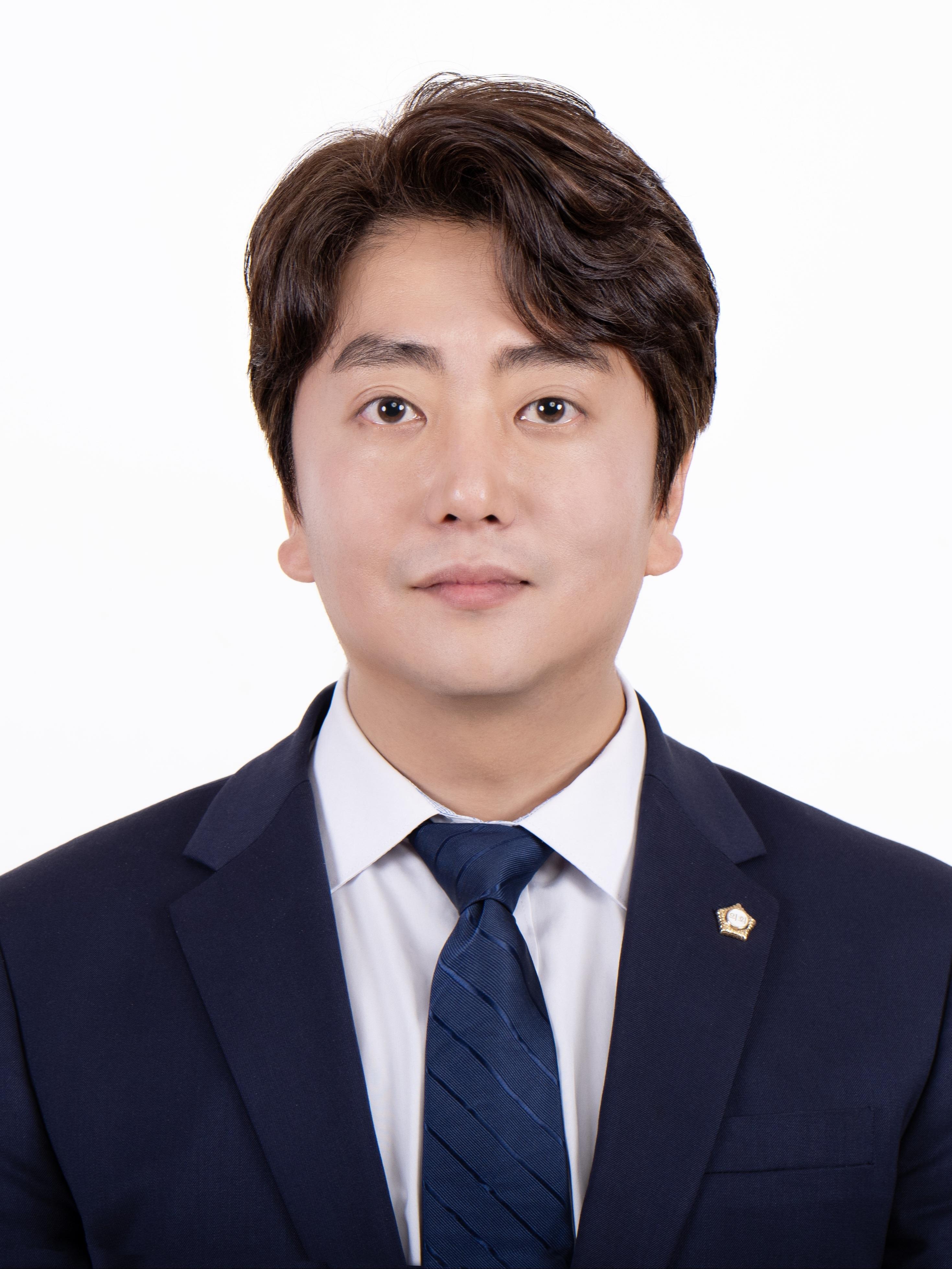 손준기
