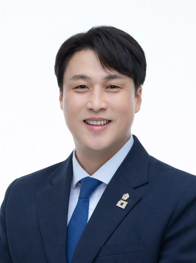 이수현
