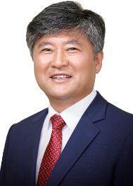 김동일